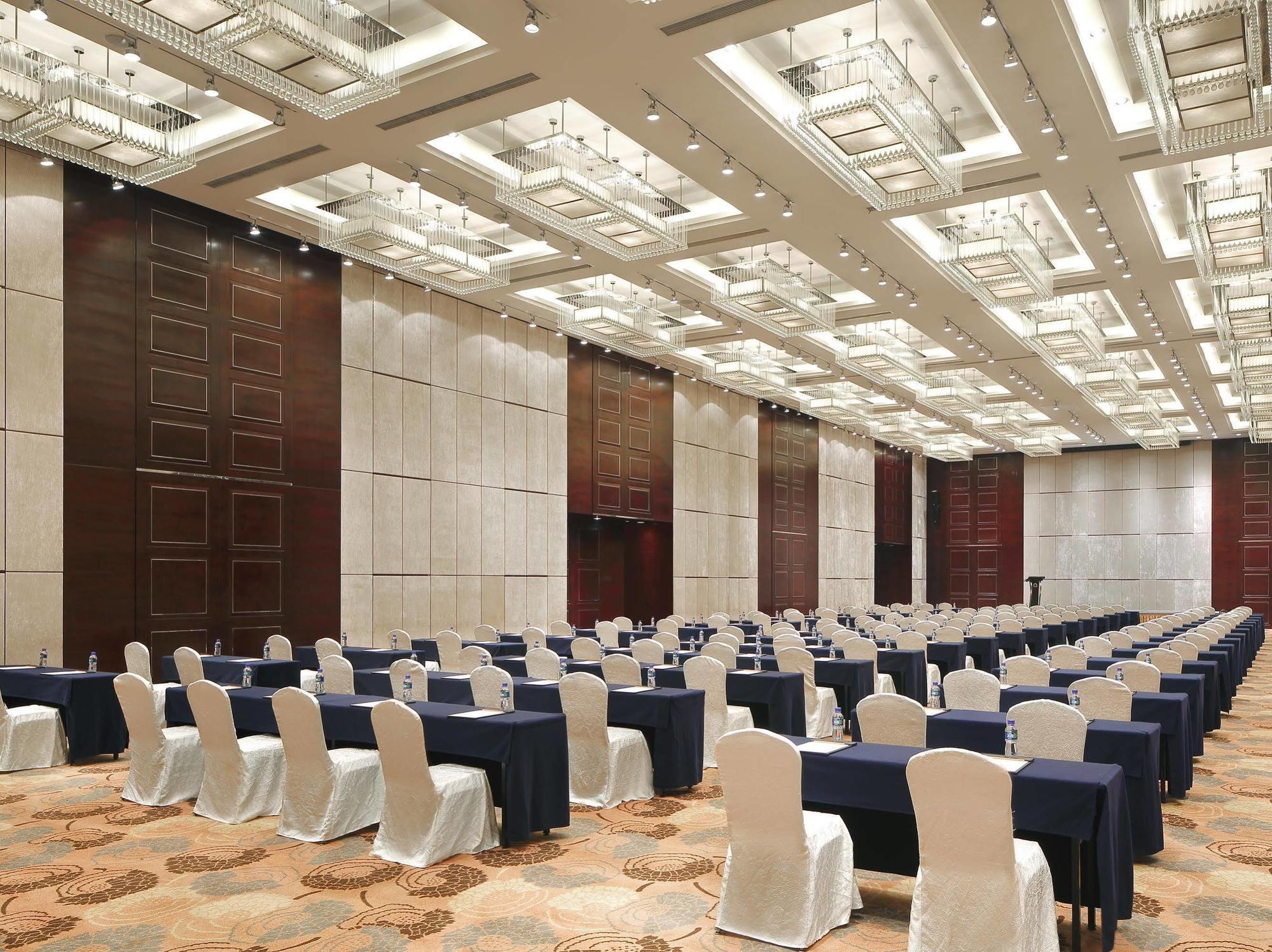 The Qube Hotel Shanghai -Close To Pudong International Airport And Disney Land Exterior photo