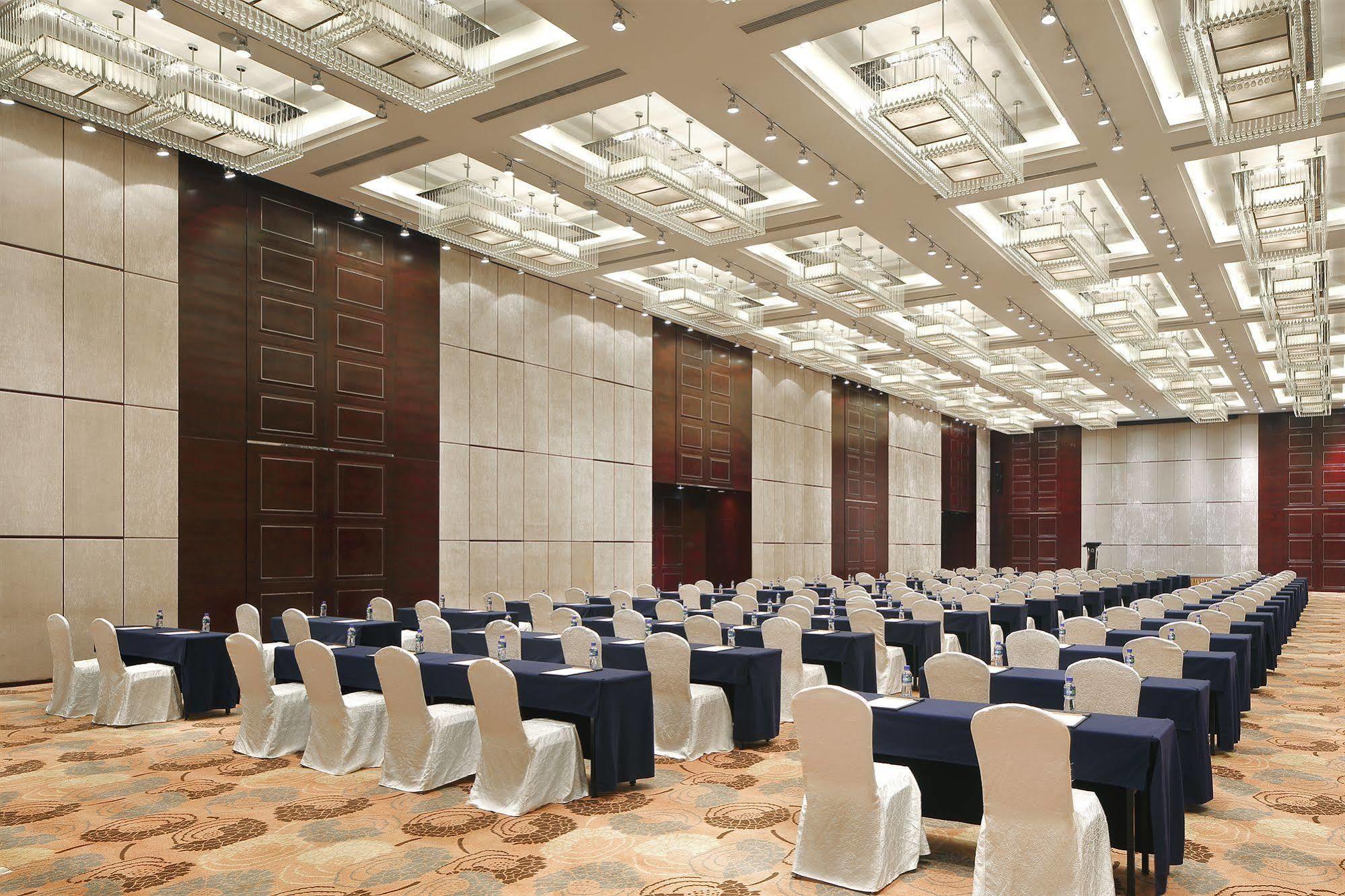 The Qube Hotel Shanghai -Close To Pudong International Airport And Disney Land Exterior photo