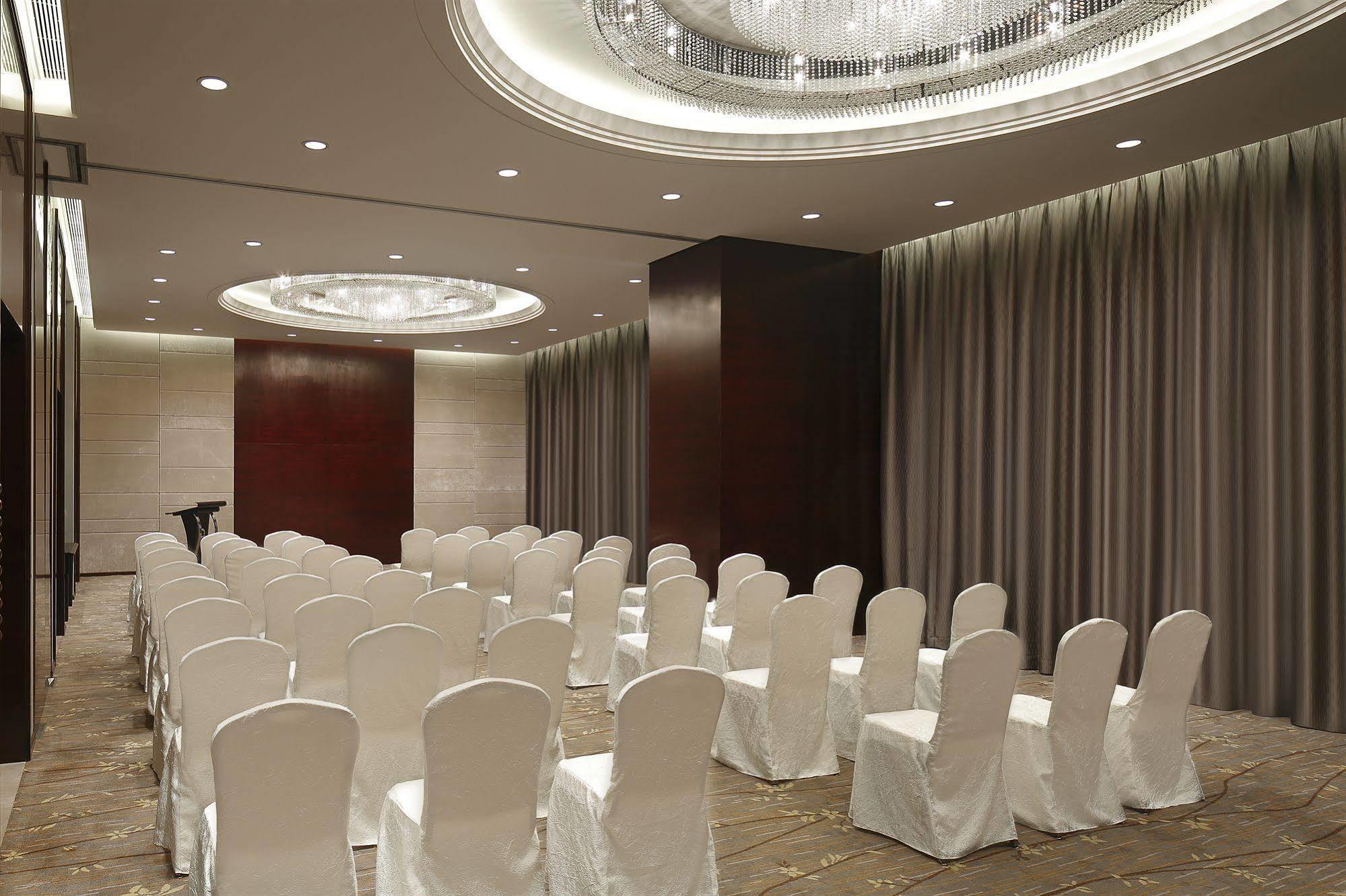 The Qube Hotel Shanghai -Close To Pudong International Airport And Disney Land Exterior photo